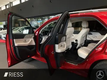 MERCEDES-BENZ GLE 350 de 4M AMG Pano AHK Airm Massag…