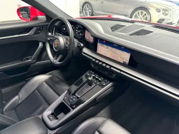 PORSCHE 992-911 CARRERA COUPE PANO SPORT-AGA KAMERA 21