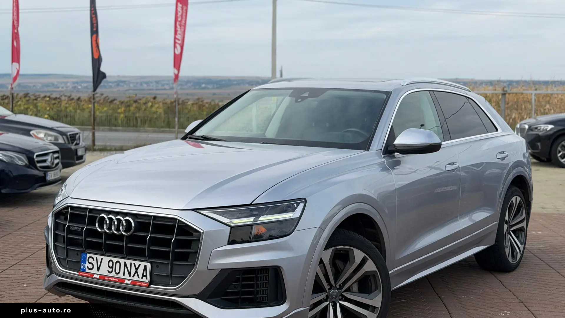 AUDI Q8 2021