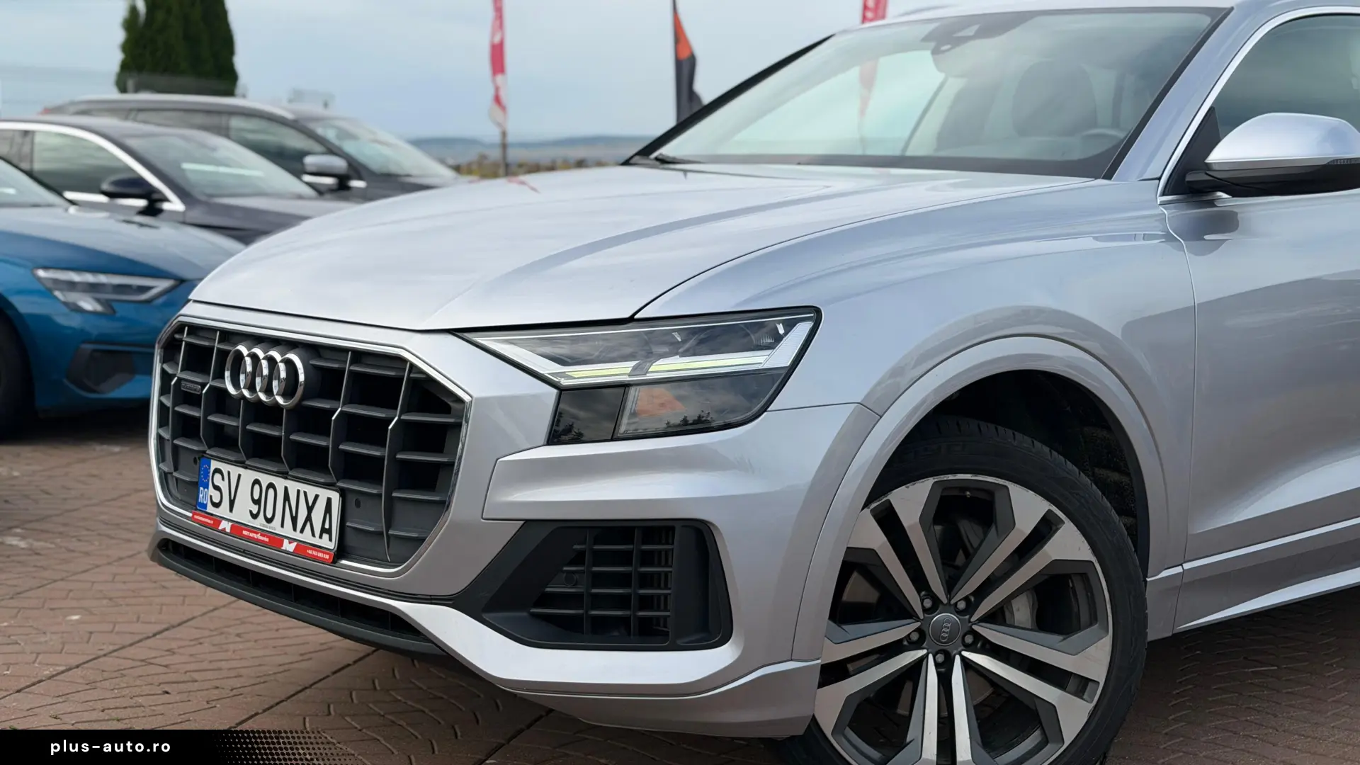 AUDI Q8 2021