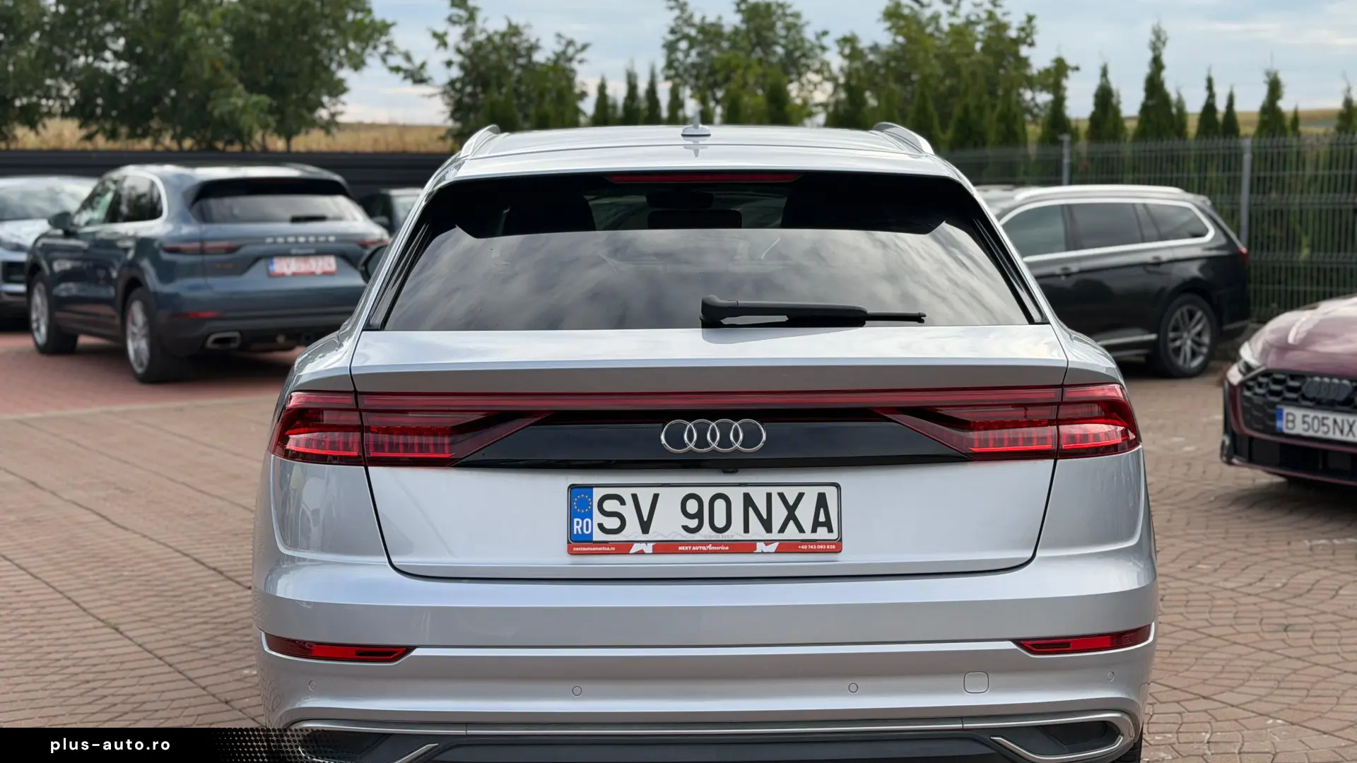 AUDI Q8 2021