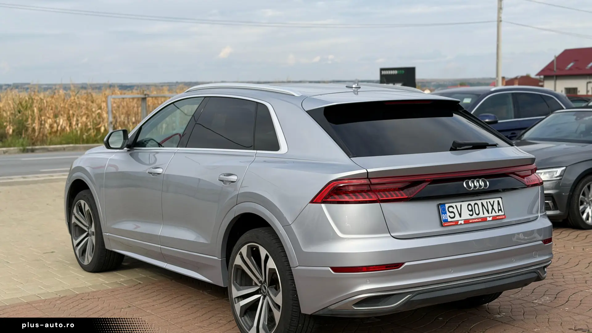 AUDI Q8 2021