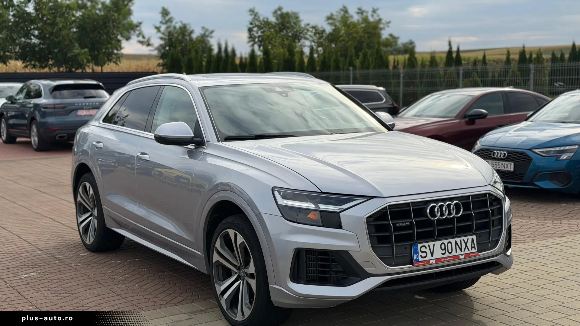 AUDI Q8 2021