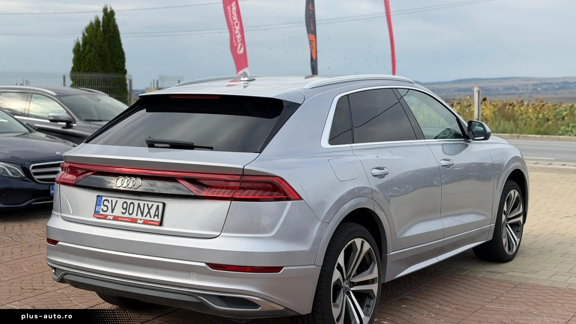 AUDI Q8 2021