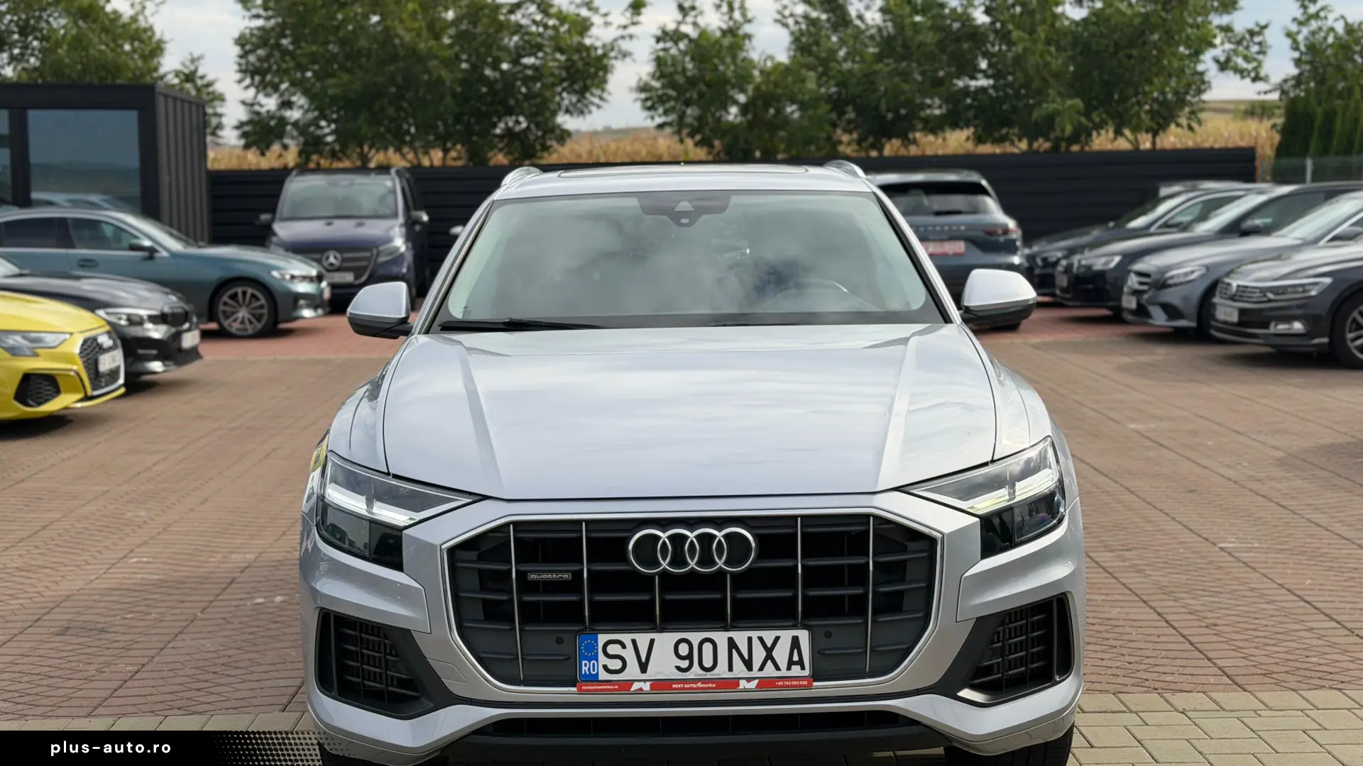 AUDI Q8 2021