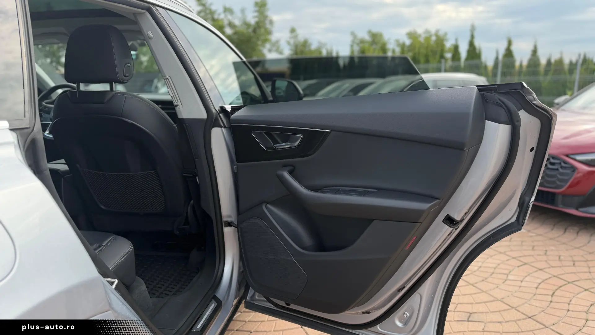 AUDI Q8 2021