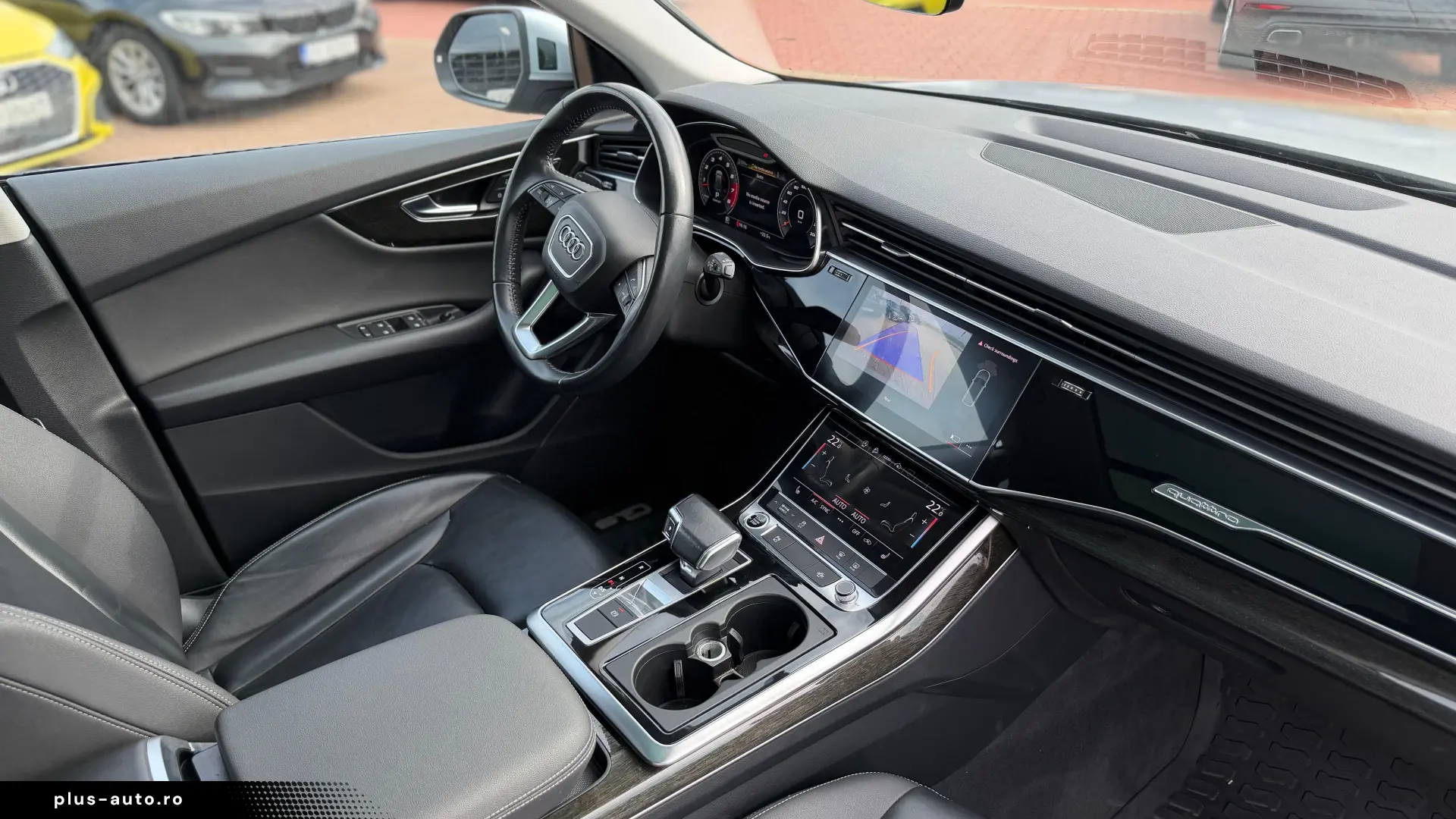 AUDI Q8 2021