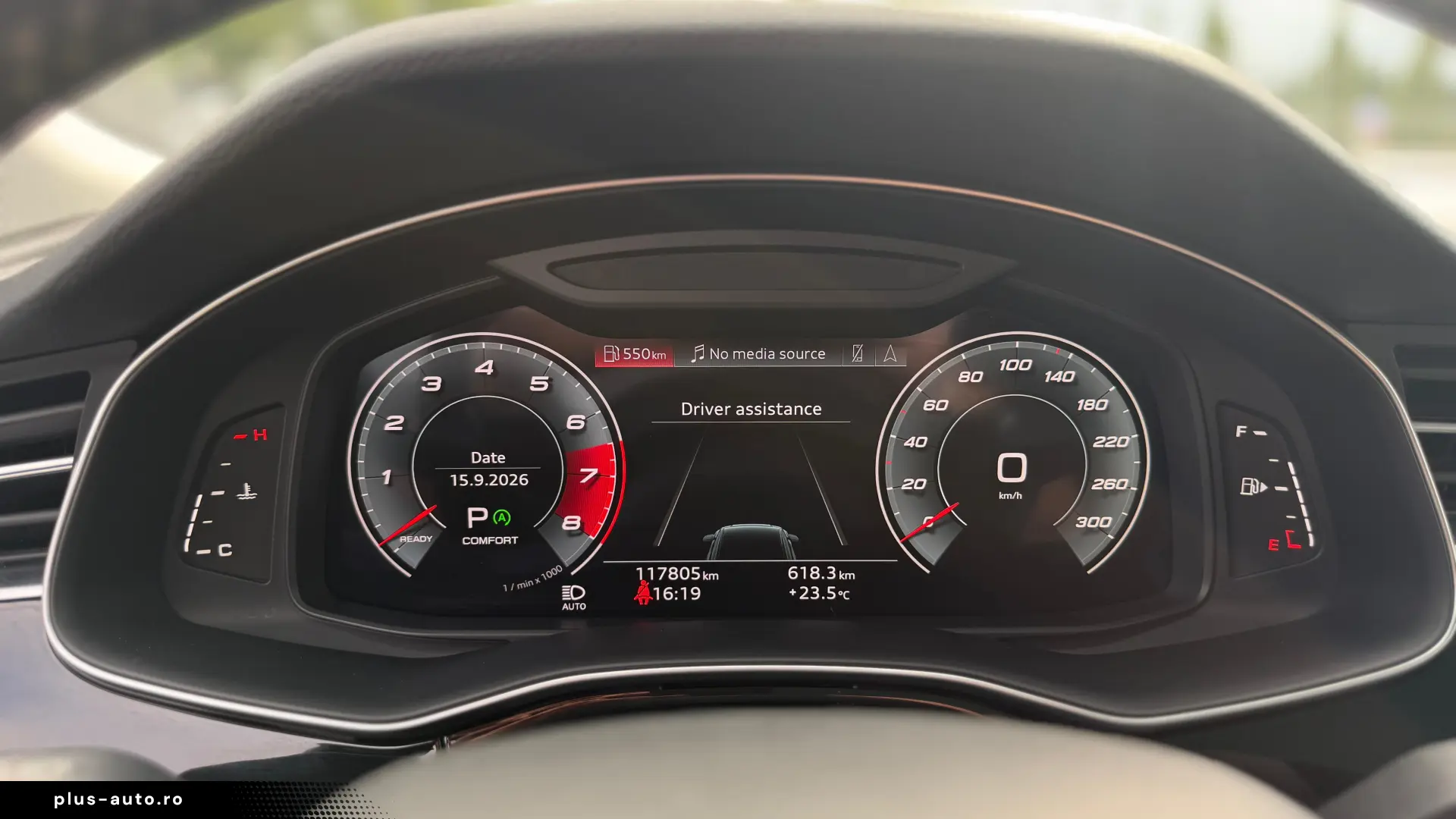 AUDI Q8 2021