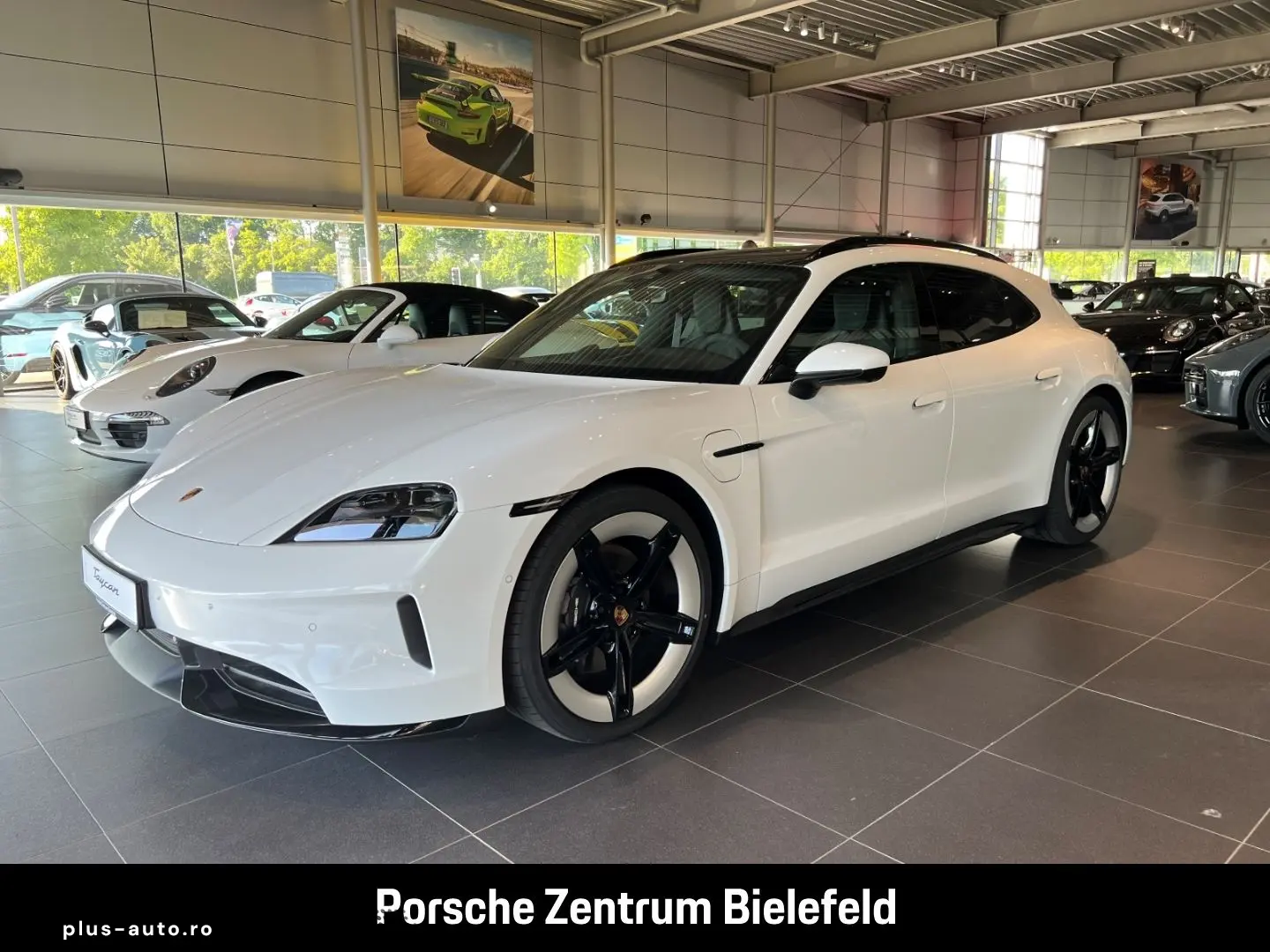 PORSCHE Taycan Sport Turismo LED-Matrix Surround-View