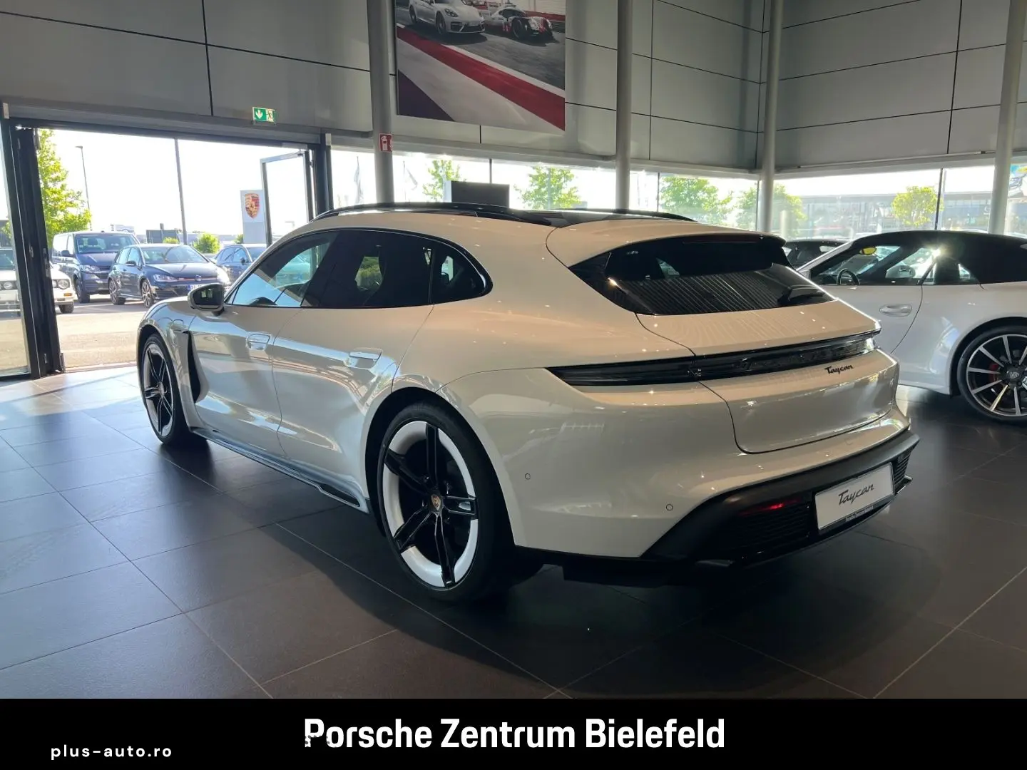 PORSCHE Taycan Sport Turismo LED-Matrix Surround-View