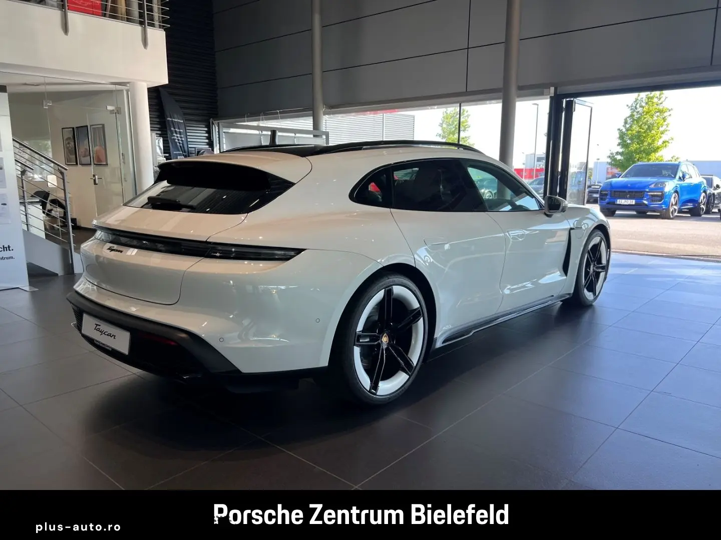 PORSCHE Taycan Sport Turismo LED-Matrix Surround-View