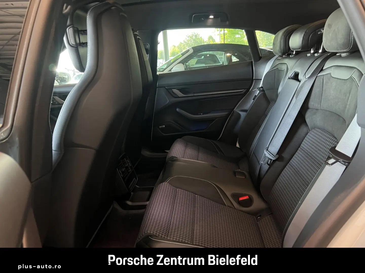 PORSCHE Taycan Sport Turismo LED-Matrix Surround-View
