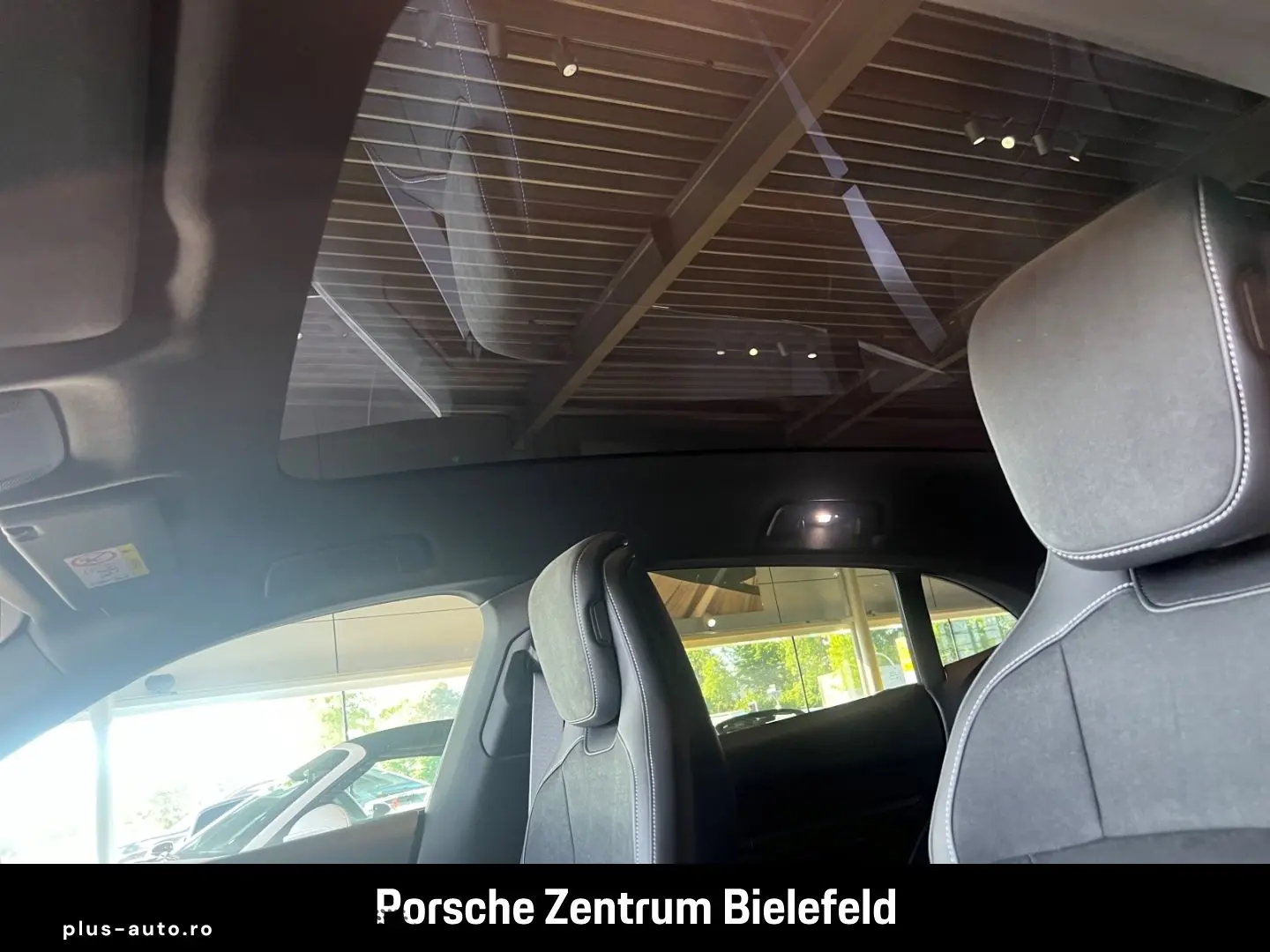 PORSCHE Taycan Sport Turismo LED-Matrix Surround-View