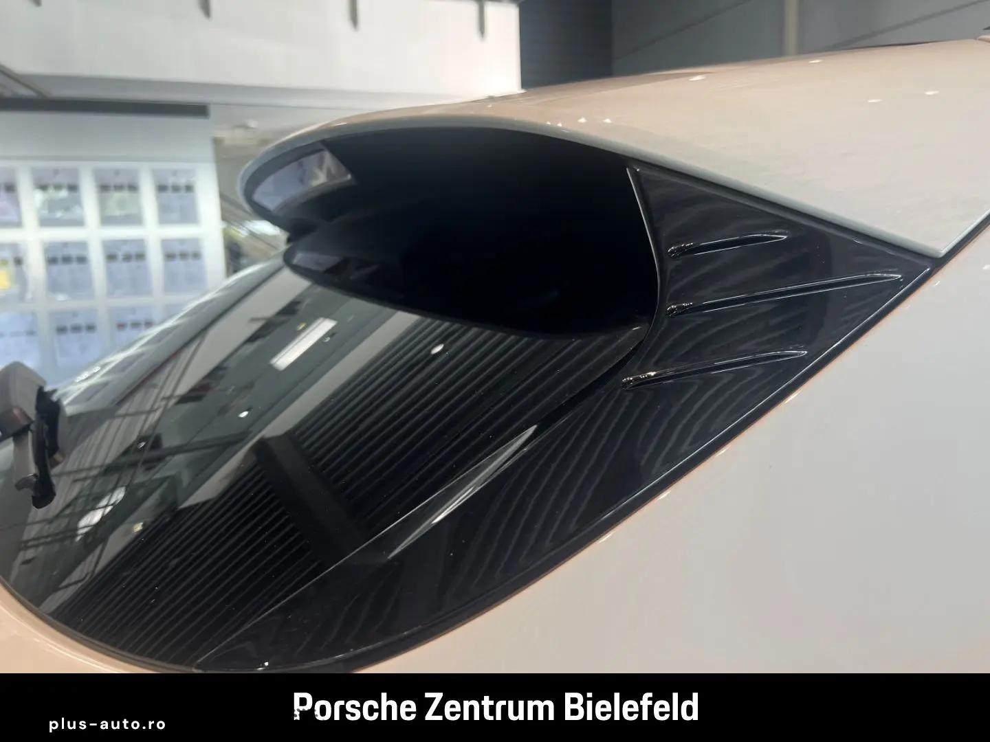 PORSCHE Taycan Sport Turismo LED-Matrix Surround-View