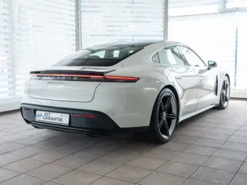PORSCHE Taycan 4S BOSE LenkHzg Sport-Chrono
