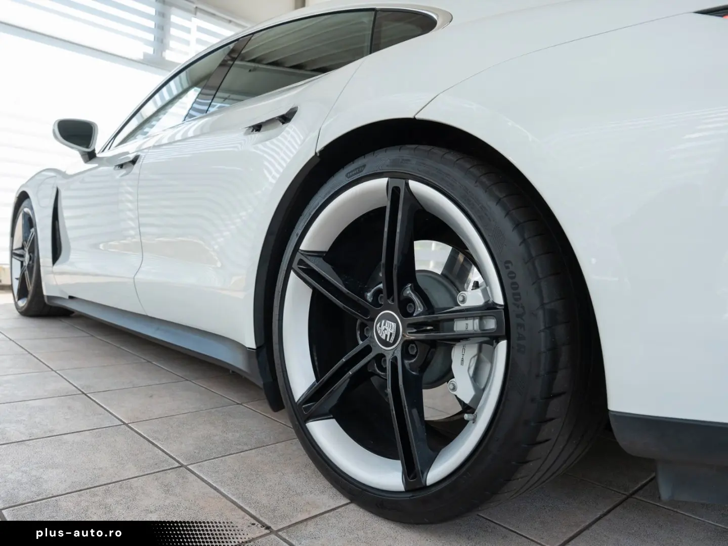PORSCHE Taycan 4S BOSE LenkHzg Sport-Chrono