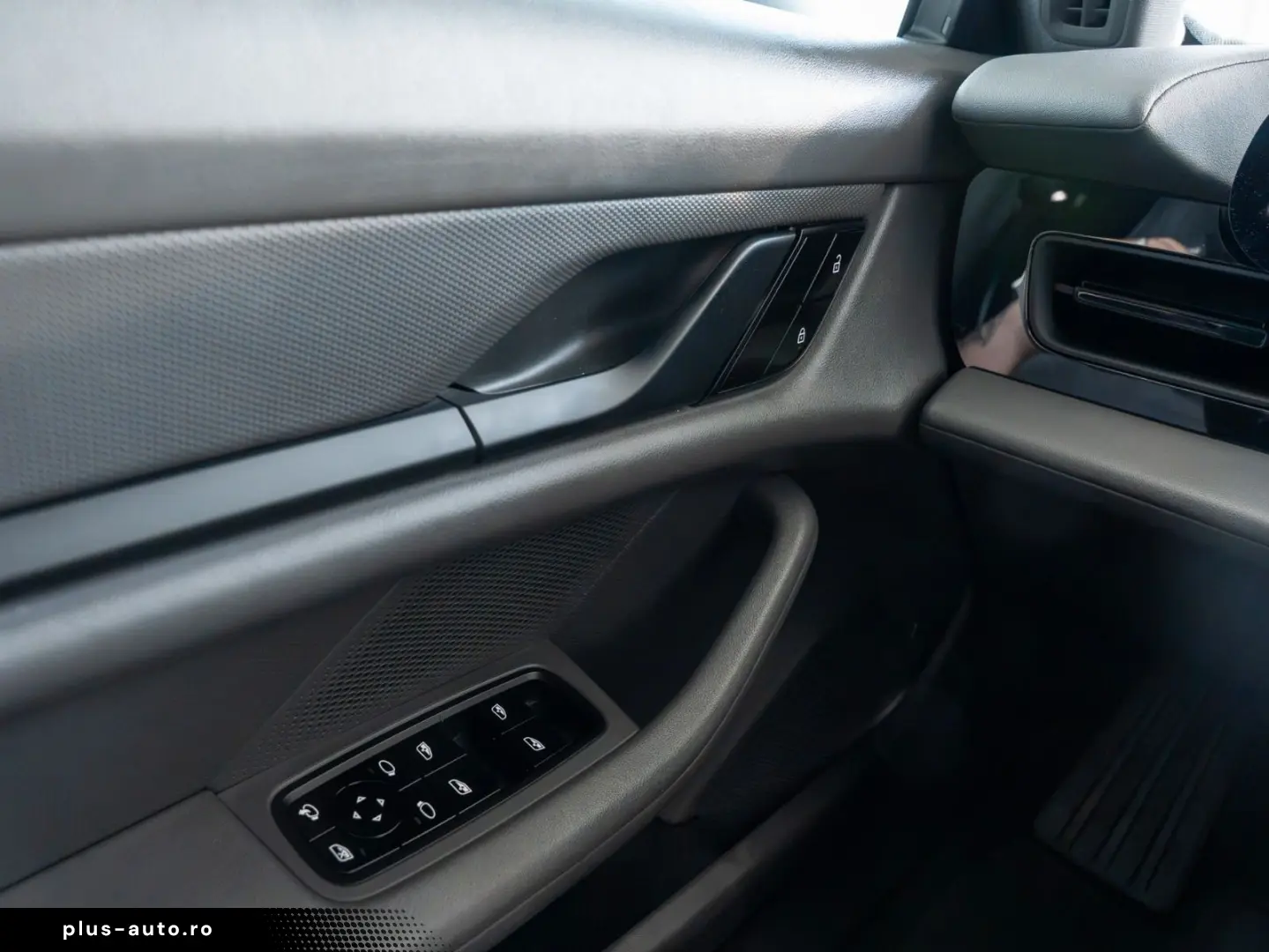 PORSCHE Taycan 4S BOSE LenkHzg Sport-Chrono