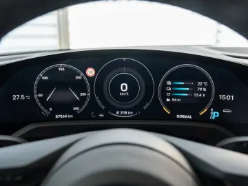 PORSCHE Taycan 4S BOSE LenkHzg Sport-Chrono