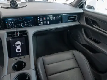PORSCHE Taycan 4S BOSE LenkHzg Sport-Chrono