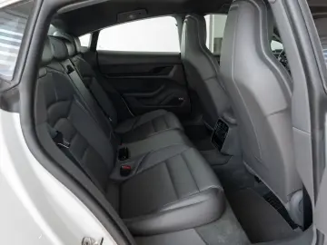 PORSCHE Taycan 4S BOSE LenkHzg Sport-Chrono