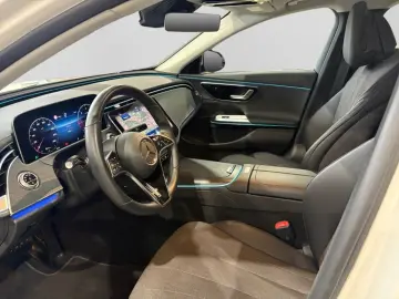 MERCEDES-BENZ E 220 d
