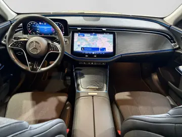 MERCEDES-BENZ E 220 d