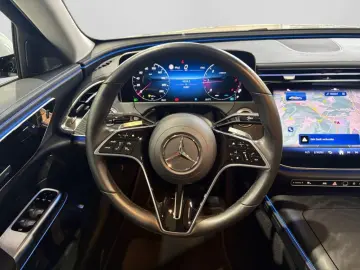 MERCEDES-BENZ E 220 d