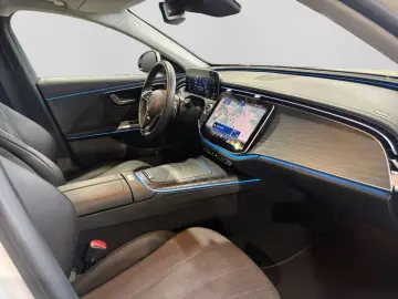 MERCEDES-BENZ E 220 d