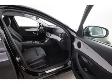 MERCEDES-BENZ E 300 d 4Matic