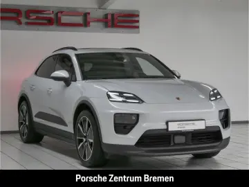 PORSCHE Macan 4