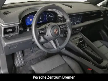 PORSCHE Macan 4