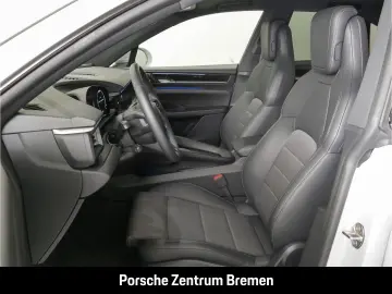 PORSCHE Macan 4