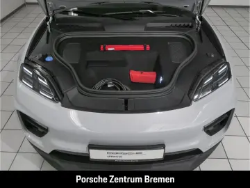 PORSCHE Macan 4