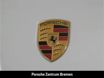 PORSCHE Macan 4