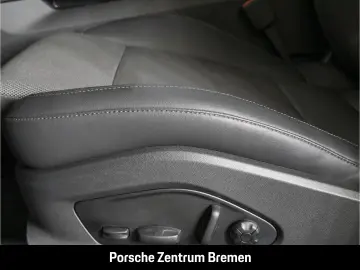 PORSCHE Macan 4