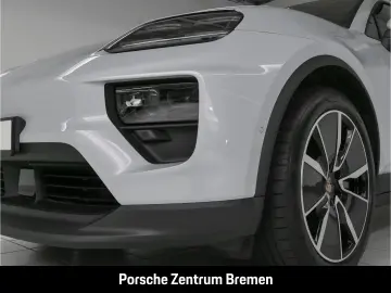 PORSCHE Macan 4