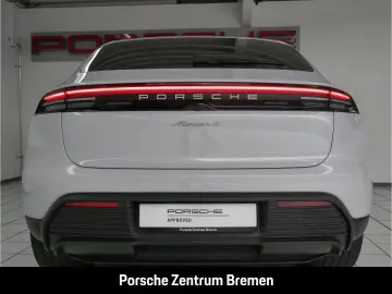 PORSCHE Macan 4