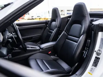 PORSCHE 992 Cabrio 992 3.0 Carrera  385 PK