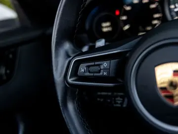 PORSCHE 992 Cabrio 992 3.0 Carrera  385 PK