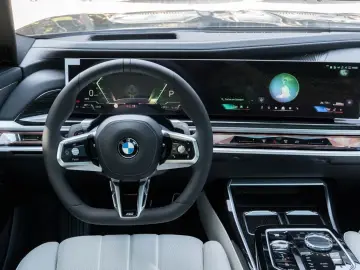 BMW 740d M PRO.MASSAGE.SKY.CRISTAL.INDIVIDUAL5 100