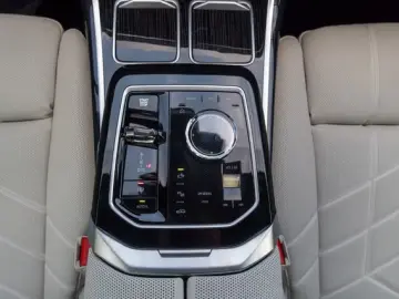 BMW 740d M PRO.MASSAGE.SKY.CRISTAL.INDIVIDUAL5 100