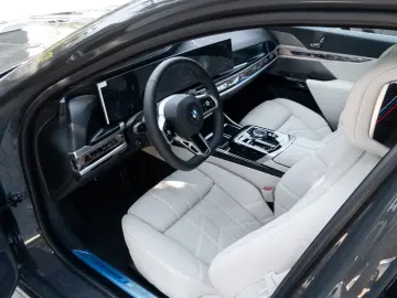 BMW 740d M PRO.MASSAGE.SKY.CRISTAL.INDIVIDUAL5 100