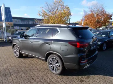 SSANGYONG REXTON Sapphire 4WD  Leder el.SD Alu20 Allwetter