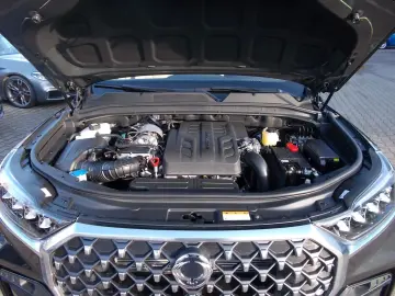 SSANGYONG REXTON Sapphire 4WD  Leder el.SD Alu20 Allwetter