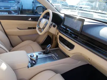 SSANGYONG REXTON Sapphire 4WD  Leder el.SD Alu20 Allwetter