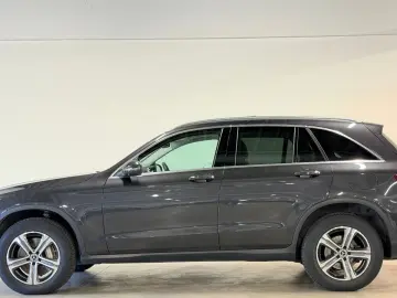 MERCEDES-BENZ GLC 300de 4Matic ACC Matrix Pano Ambilight