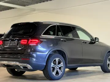 MERCEDES-BENZ GLC 300de 4Matic ACC Matrix Pano Ambilight