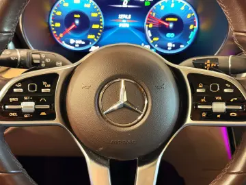 MERCEDES-BENZ GLC 300de 4Matic ACC Matrix Pano Ambilight