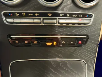 MERCEDES-BENZ GLC 300de 4Matic ACC Matrix Pano Ambilight