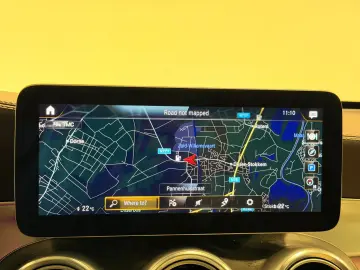 MERCEDES-BENZ GLC 300de 4Matic ACC Matrix Pano Ambilight